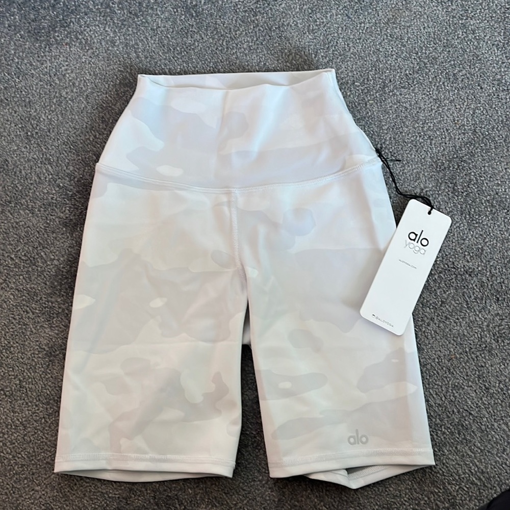NWT White/Light Grey Camo Bike Shorts